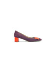 suede-pump-met-plaque