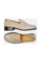 mocassins-beige-a-texture-croco-et-clous