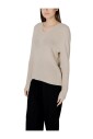 pull-en-lurex-dore-a-col-en-v