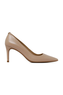 light-blush-leather-pointed-toe-pumps