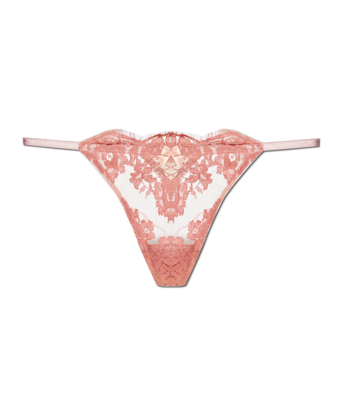 string-en-dentelle