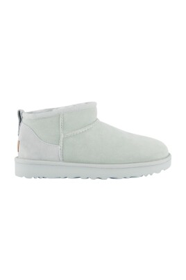 classic-ultra-mini-goose-boots