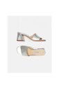 mules-argentees-a-talons