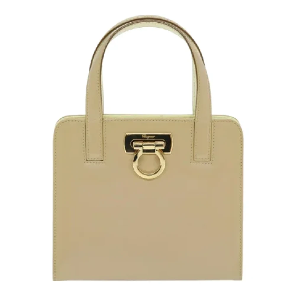 Salvatore Ferragamo Pre-owned Leather handbags Beige Dames
