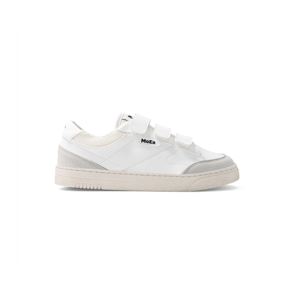 Shoes > Sneakers - - MoEa - Modalova