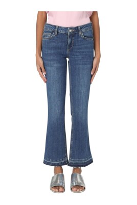 classic-blue-bootcut-jeans-with-raw-hem