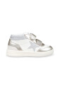 sneakers-blanches-en-cuir-avec-fermeture-velcro