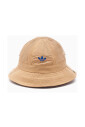 chapeau-beige-avec-style-unique