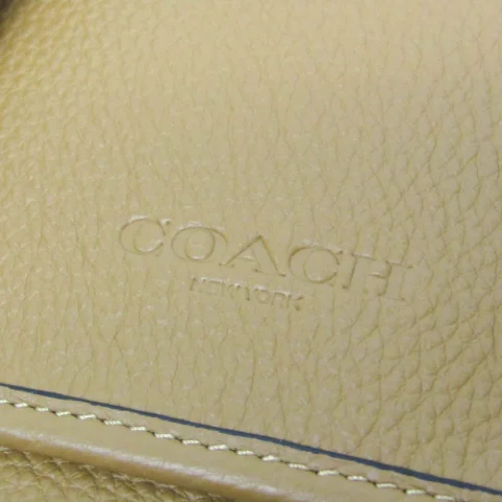 Coach Pre-owned Leather handbags Brown Dames