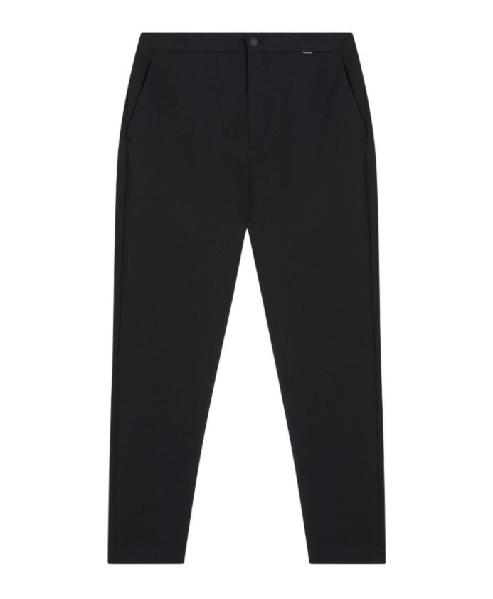 pantalon-fusele-en-maille-confort