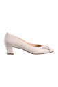 chaussures-business-beige-pour-femmes