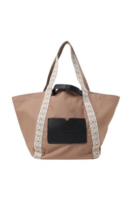 red-shoulder-bag-with-zip-closure