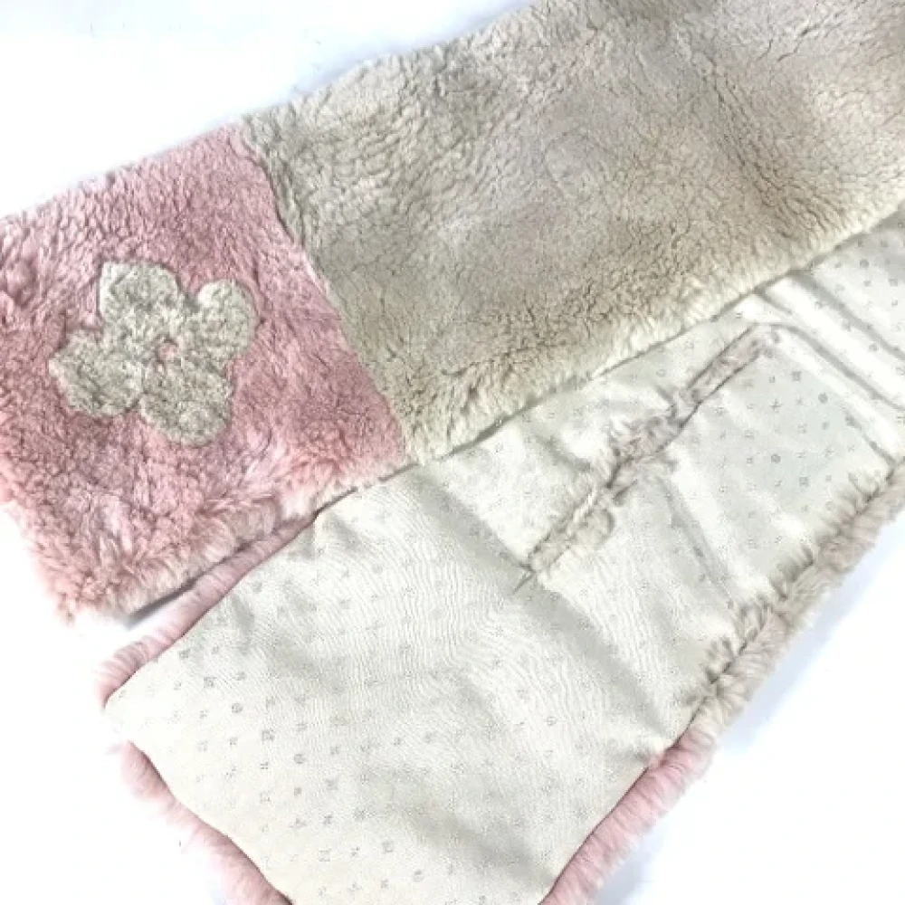 Louis Vuitton Vintage Pre-owned Fur scarves Beige Dames