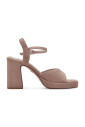 sandales-ouvertes-elegantes-en-vieux-rose