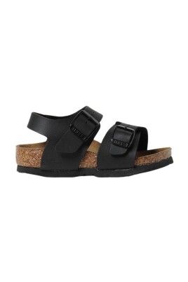 kids-black-sandals-buckle-closure