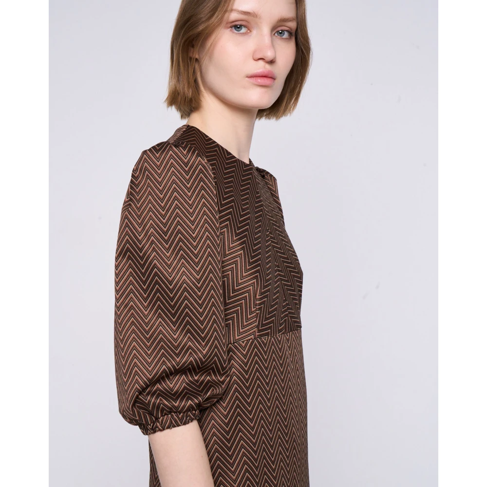 Silvian Heach Fantasie Jurk met Pofmouwen Brown Dames