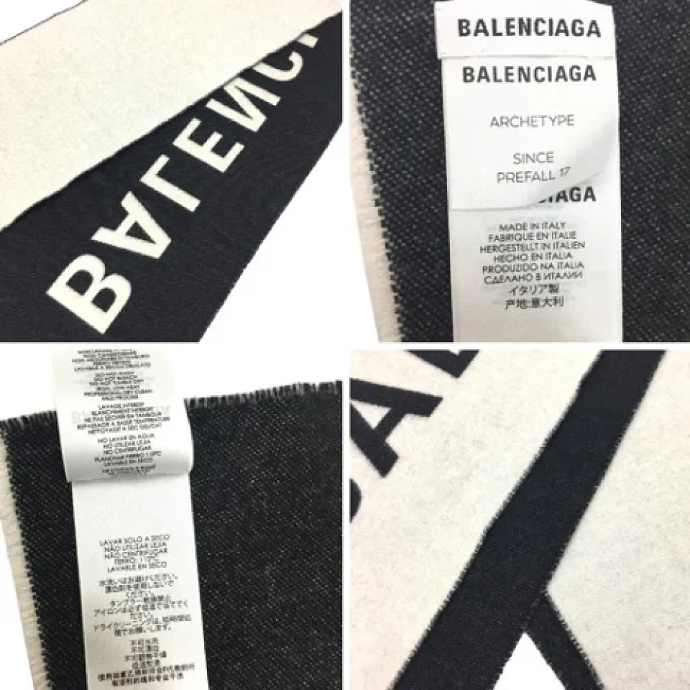 Balenciaga Vintage Pre-owned Wool scarves White Dames