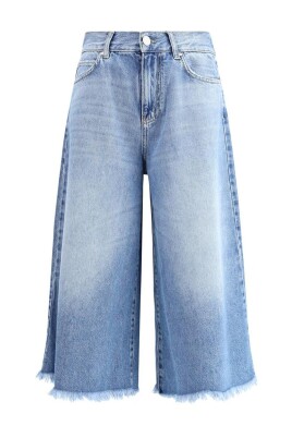 shorts-en-jean-taille-haute-avec-bords-effiloches