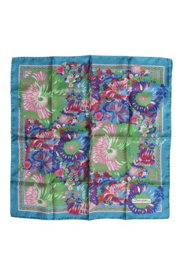foulard-en-soie-a-imprime-floral