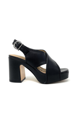 talons-noirs-en-cuir-avec-bride-croisee