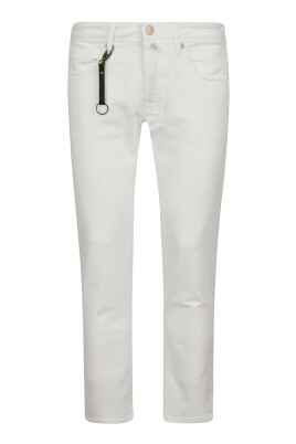 slim-fit-jeans