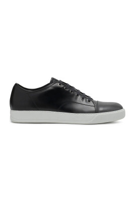 black-lace-up-sneaker