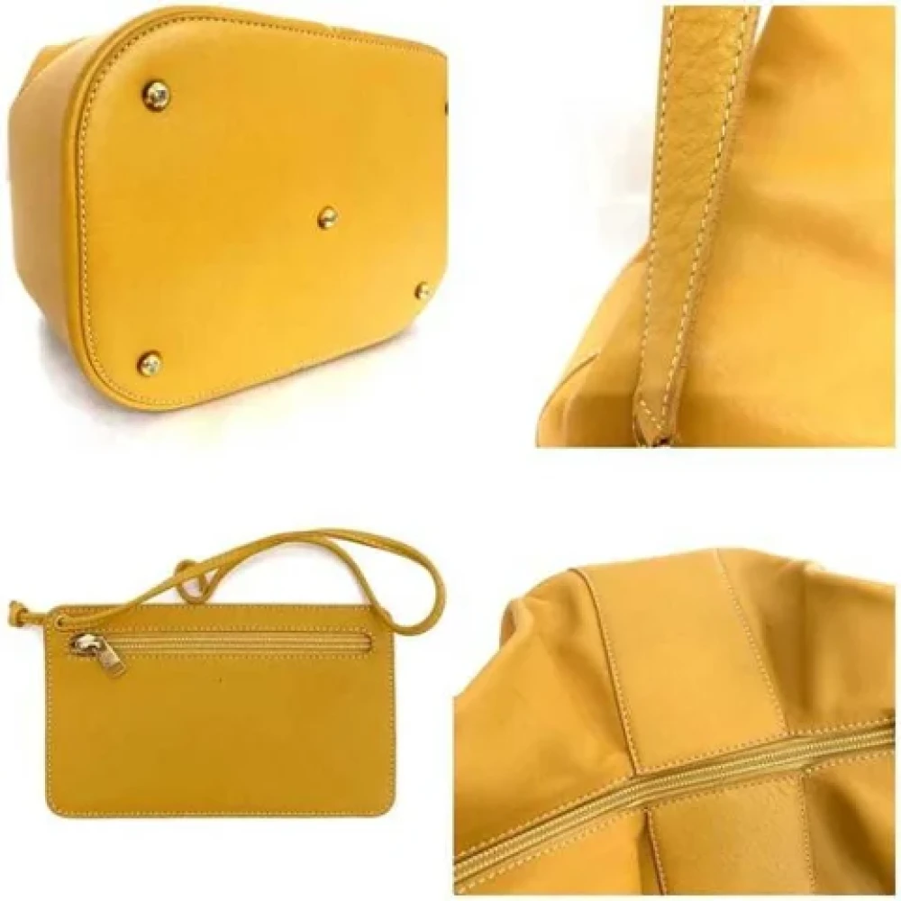 Loewe Pre-owned Leather crossbody-bags Orange Dames