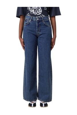 jean-taille-haute-jambe-droite