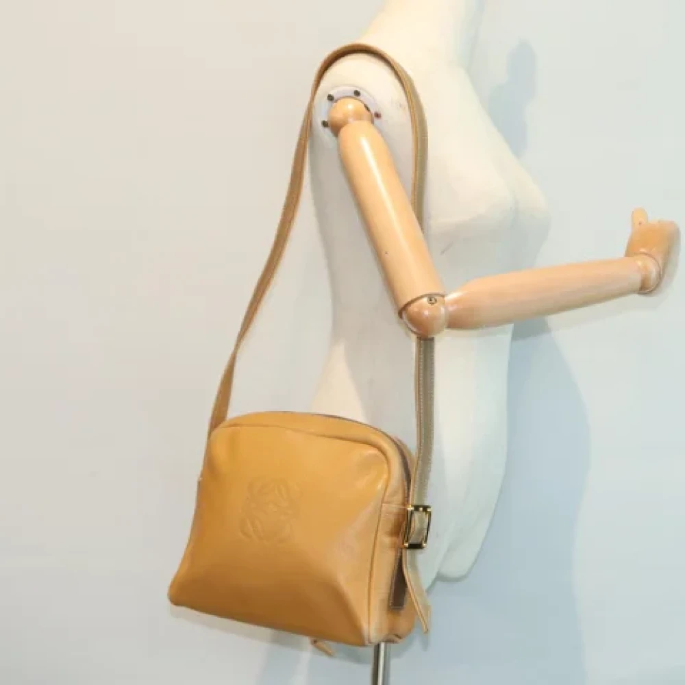 Loewe Pre-owned Leather shoulder-bags Brown Dames