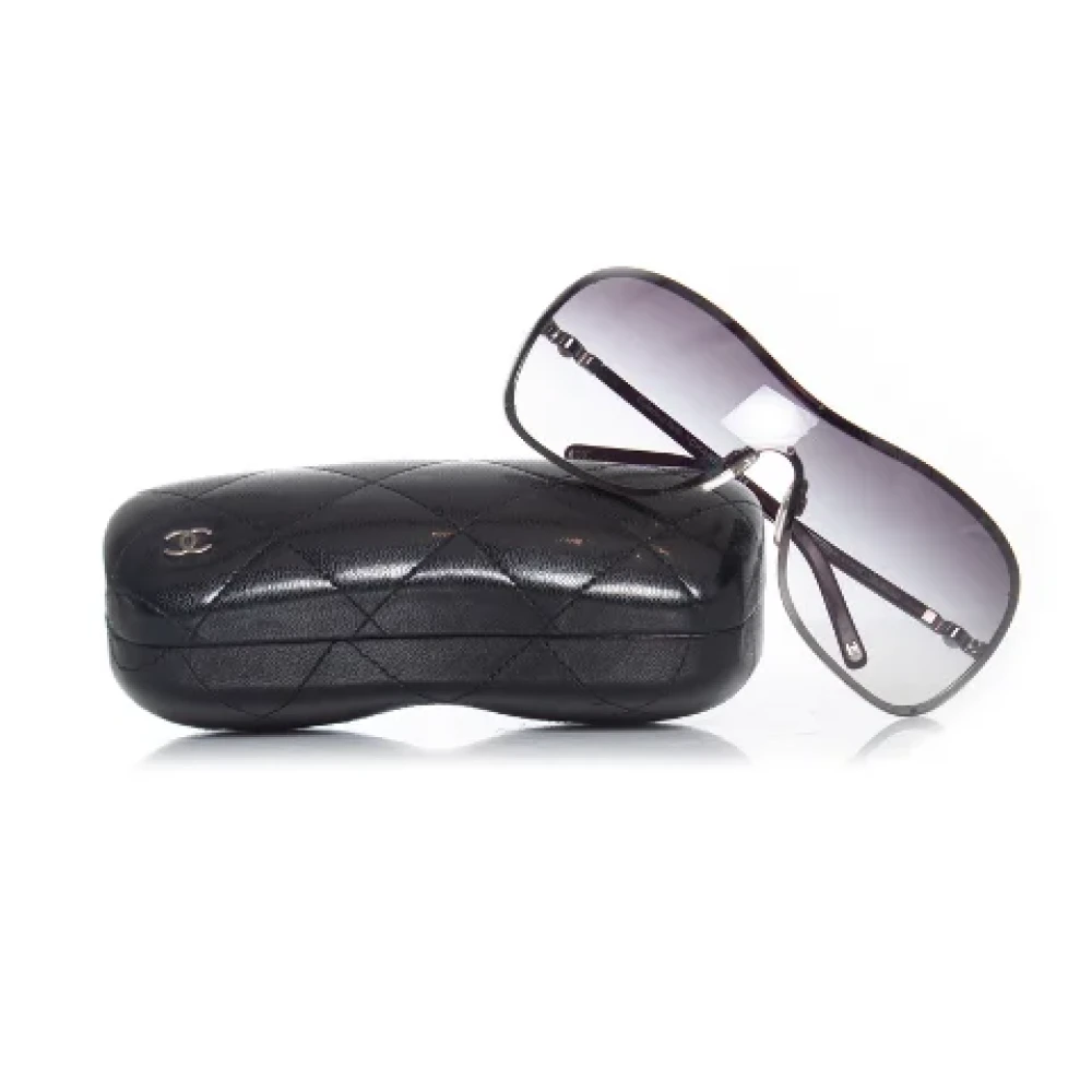 Chanel Vintage Pre-owned Metal sunglasses Red Dames