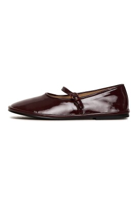 minimalist-charm-flats-bordeaux