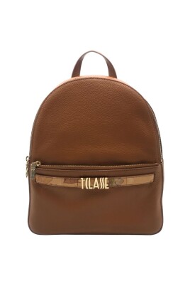 stilren-ryggsack-med-metalllogo