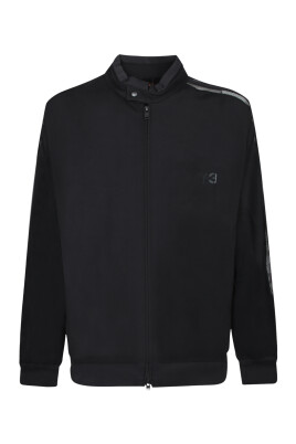 black-sweatshirt-elevate-style-modern-look