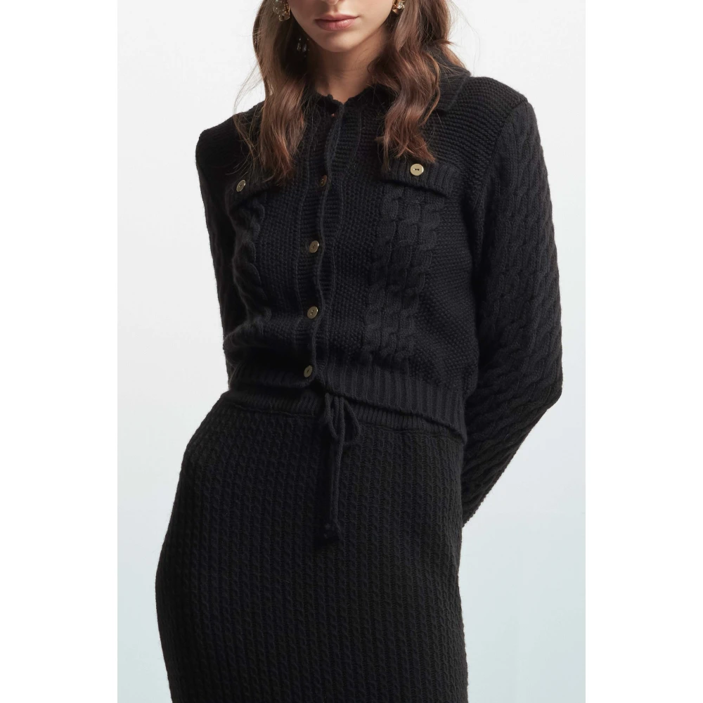 Kocca Gebreide Kraagknoop Jumper Black Dames
