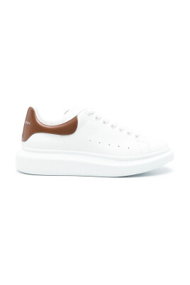 white-lace-up-sneaker-with-oversize-sole