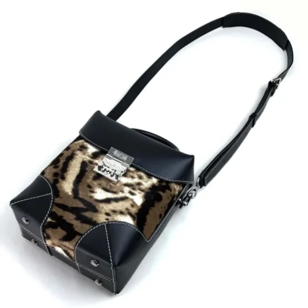MCM Pre-owned Fabric shoulder-bags Black Dames