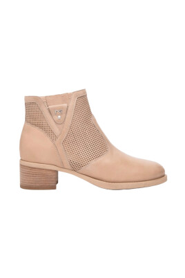 beige-leather-shoes-with-zipper-closure