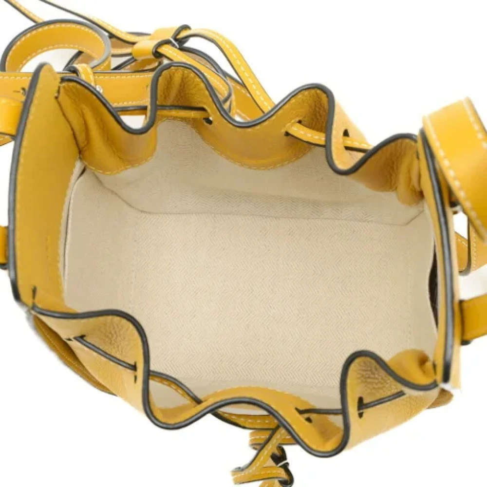 Loewe Pre-owned Leather shoulder-bags Yellow Dames