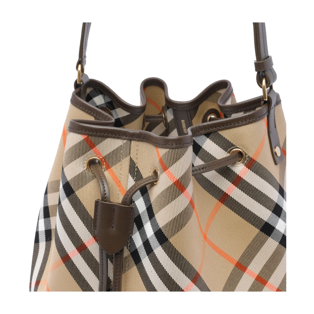 Burberry Beige Tassen voor Stijlvolle Outfits Beige Dames
