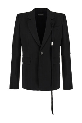 long-sleeved-suit-jacket
