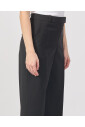 pantalon-noir-coupe-droite