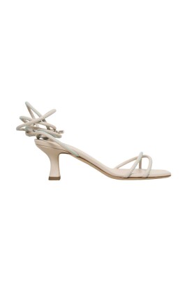 beige-sandals-with-green-stitching