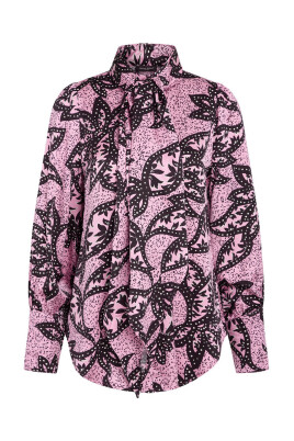 pink-print-shirt-with-volume-sleeves
