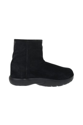 bottes-de-neige-en-daim-noir