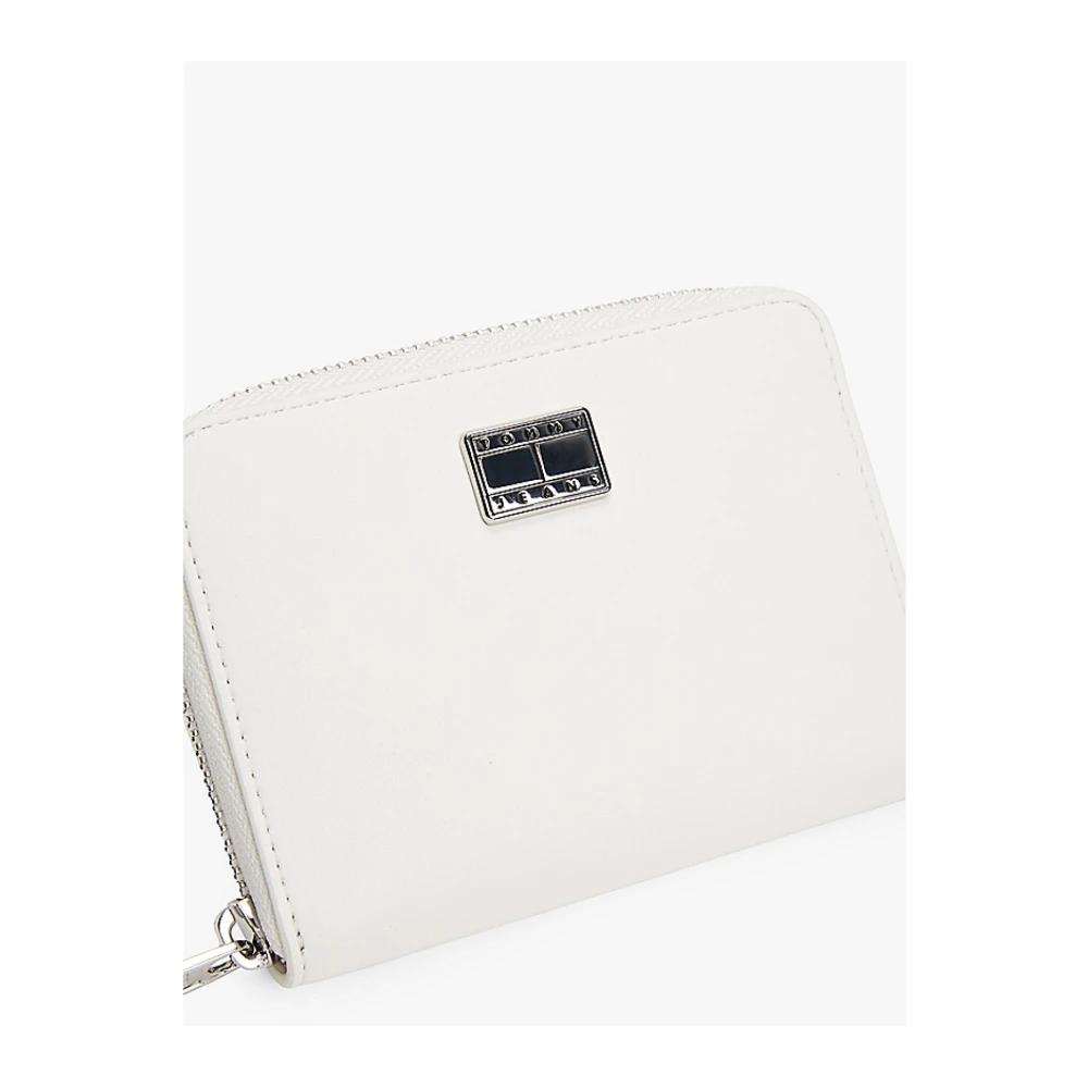 Tommy Jeans Witte Portemonnee met Metalen Logo White Dames