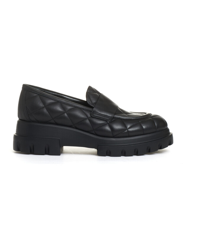 black-quilted-loafers
