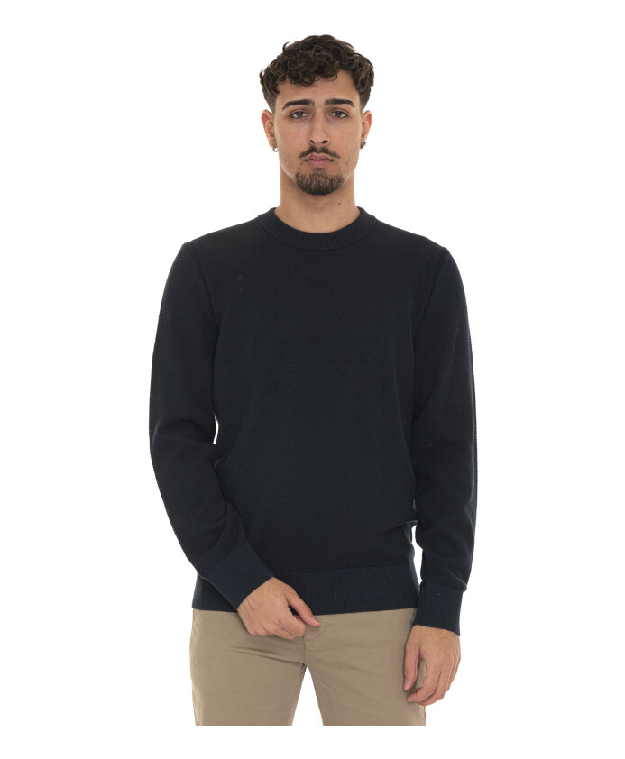 pull-en-coton-a-col-rond-texture