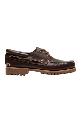 chaussure-de-bateau-authentique