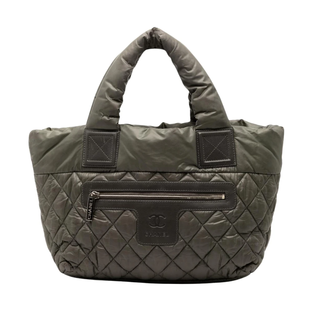 Chanel Vintage Women's Green Pre-Owned Quilted Tote Bag