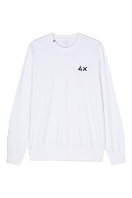 embroidered-logo-sweatshirt